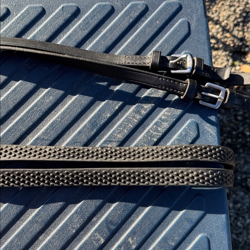 Black Nunn Finer soft grip rubber reins